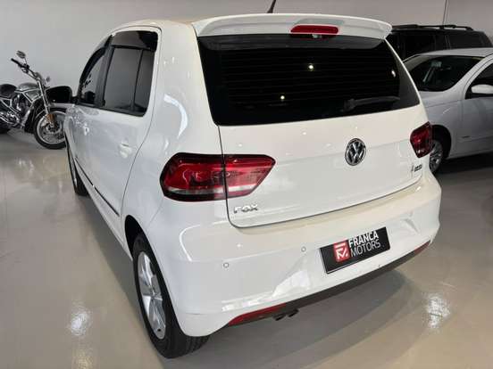 VOLKSWAGEN-FOX-2017
