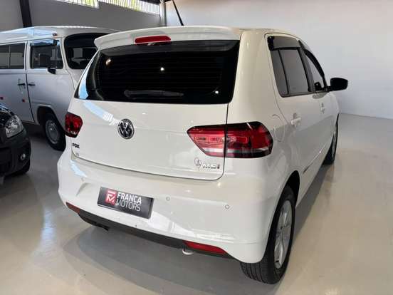 VOLKSWAGEN-FOX-1.6 MSI HIGHLINE 16V FLEX 4P MANUAL VOLKSWAGEN-FOX-2017
