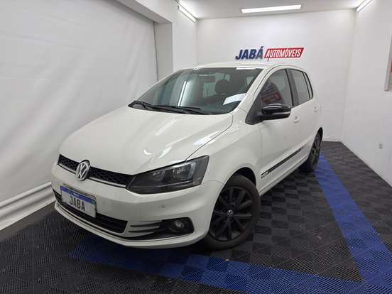 VOLKSWAGEN-FOX-2016