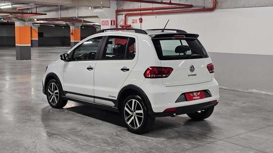 VOLKSWAGEN-FOX-2019