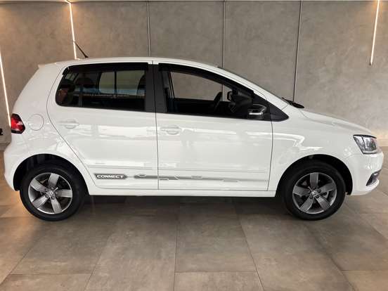 VOLKSWAGEN-FOX-2018