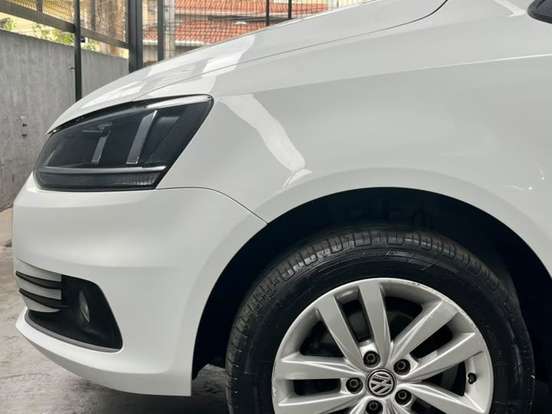 VOLKSWAGEN-FOX-1.6 MSI TOTAL FLEX CONNECT 4P MANUAL VOLKSWAGEN-FOX-2019