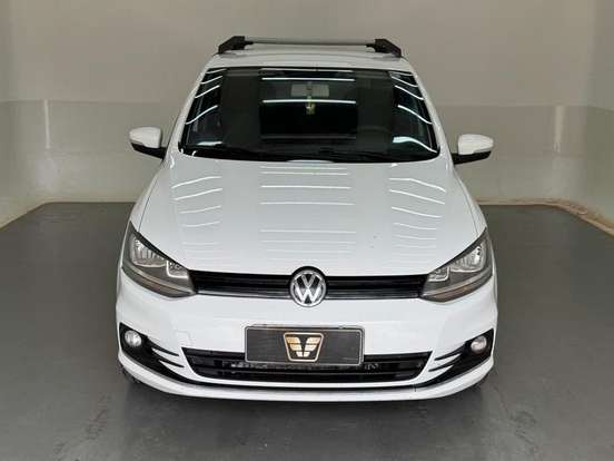 VOLKSWAGEN-FOX-1.6 MSI TOTAL FLEX CONNECT 4P MANUAL VOLKSWAGEN-FOX-2017