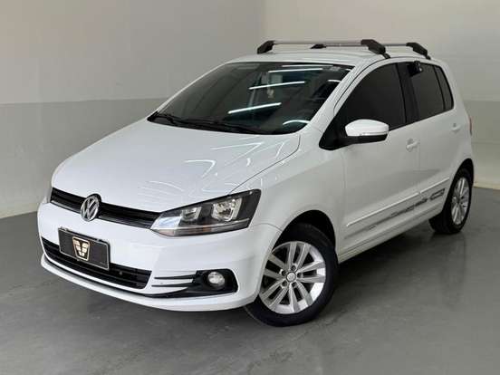 VOLKSWAGEN-FOX-1.6 MSI TOTAL FLEX CONNECT 4P MANUAL VOLKSWAGEN-FOX-2017