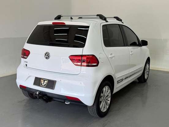 VOLKSWAGEN-FOX-1.6 MSI TOTAL FLEX CONNECT 4P MANUAL VOLKSWAGEN-FOX-2017