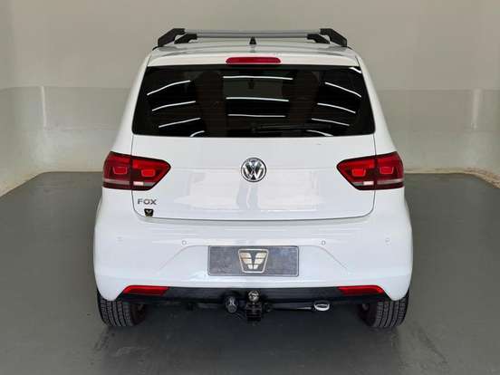 VOLKSWAGEN-FOX-2017