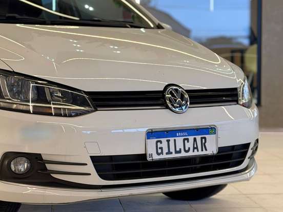 VOLKSWAGEN-FOX-1.6 MSI TOTAL FLEX CONNECT 4P MANUAL VOLKSWAGEN-FOX-2018