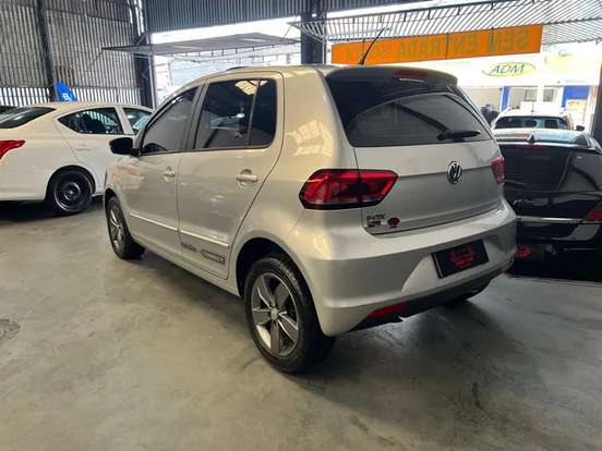 VOLKSWAGEN-FOX-1.6 MSI TOTAL FLEX CONNECT 4P MANUAL VOLKSWAGEN-FOX-2018