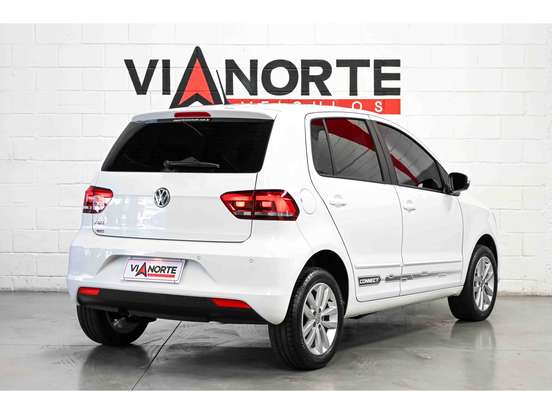 VOLKSWAGEN-FOX-2019
