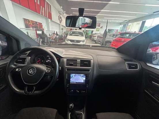 VOLKSWAGEN-FOX-2020