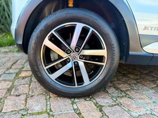 VOLKSWAGEN-FOX-1.6 MSI TOTAL FLEX XTREME 4P MANUAL VOLKSWAGEN-FOX-2018