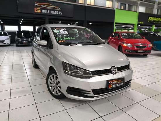 VOLKSWAGEN-FOX-2015