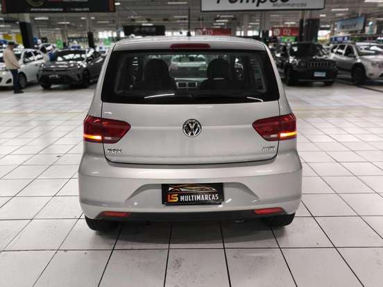 VOLKSWAGEN-FOX-1.6 MSI TRENDLINE 8V FLEX 4P MANUAL VOLKSWAGEN-FOX-2015