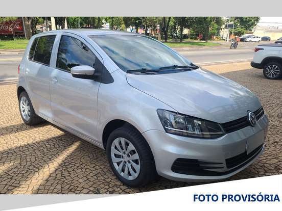 VOLKSWAGEN-FOX-2016