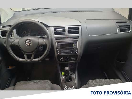 VOLKSWAGEN-FOX-2016