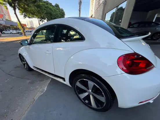 VOLKSWAGEN-FUSCA-2012