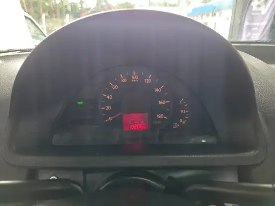 VOLKSWAGEN-GOL-2013