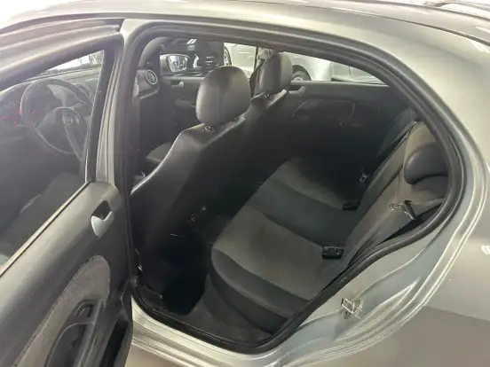 VOLKSWAGEN-GOL-2013