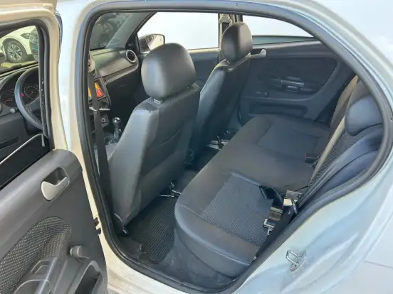 VOLKSWAGEN-GOL-1.0 MI CITY 8V FLEX 4P MANUAL VOLKSWAGEN-GOL-2014