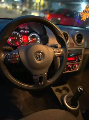 VOLKSWAGEN-GOL-2013