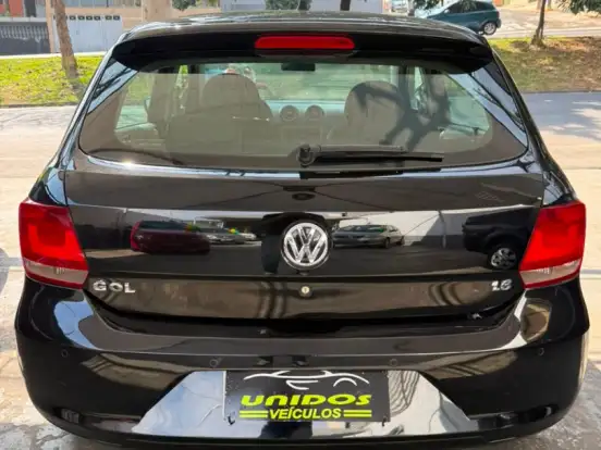 VOLKSWAGEN-GOL-1.6 MI HIGHLINE 8V FLEX 4P MANUAL VOLKSWAGEN-GOL-2013
