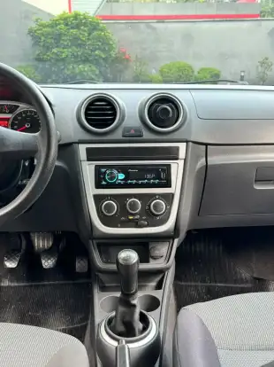 VOLKSWAGEN-GOL-1.6 MI POWER 8V FLEX 4P MANUAL G.V VOLKSWAGEN-GOL-2011