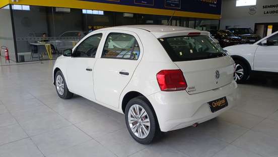 VOLKSWAGEN-GOL-2023