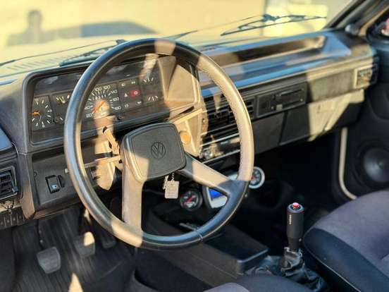 VOLKSWAGEN-GOL-1.6 LS 8V GASOLINA 2P MANUAL VOLKSWAGEN-GOL-1986