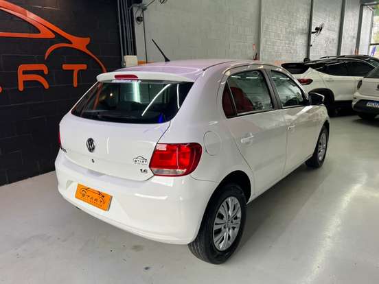 VOLKSWAGEN-GOL-2013
