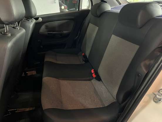VOLKSWAGEN-GOL-1.6 MI 8V FLEX 4P MANUAL G.VI VOLKSWAGEN-GOL-2013