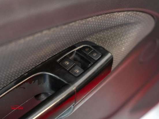 VOLKSWAGEN-GOL-2011
