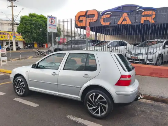 VOLKSWAGEN-GOLF-1.6 MI GENERATION 8V GASOLINA 4P MANUAL VOLKSWAGEN-GOLF-2005