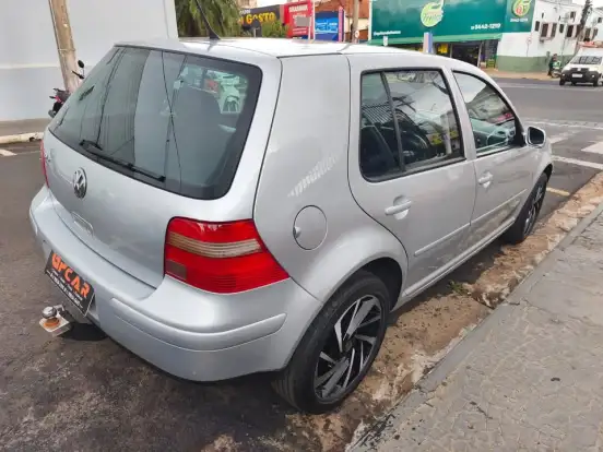 VOLKSWAGEN-GOLF-1.6 MI GENERATION 8V GASOLINA 4P MANUAL VOLKSWAGEN-GOLF-2005