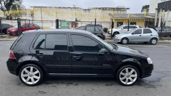 VOLKSWAGEN-GOLF-2008