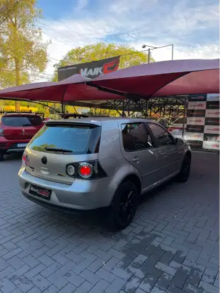 VOLKSWAGEN-GOLF-2011