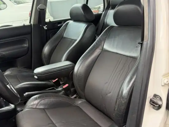 VOLKSWAGEN-GOLF-1.6 MI SPORTLINE 8V FLEX 4P MANUAL VOLKSWAGEN-GOLF-2013