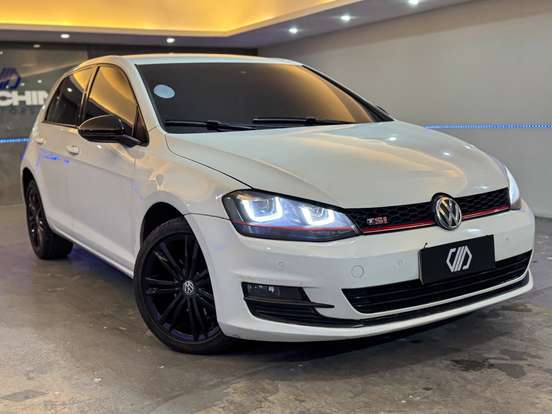 VOLKSWAGEN-GOLF-2013