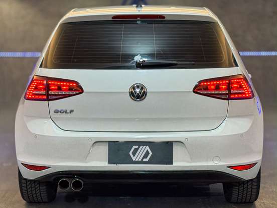 VOLKSWAGEN-GOLF-1.4 TSI HIGHLINE 16V GASOLINA 4P AUTOMÁTICO VOLKSWAGEN-GOLF-2013