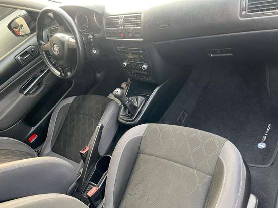 VOLKSWAGEN-GOLF-1.6 MI 8V FLEX 4P MANUAL VOLKSWAGEN-GOLF-2012