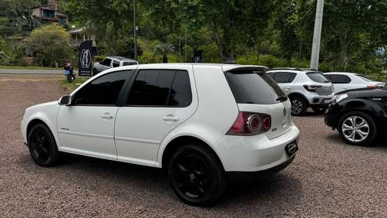 VOLKSWAGEN-GOLF-2008