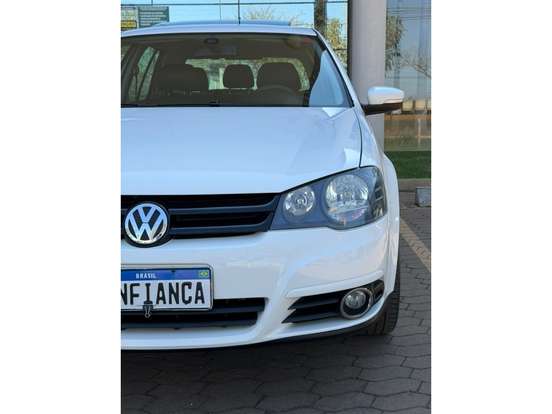 VOLKSWAGEN-GOLF-2013