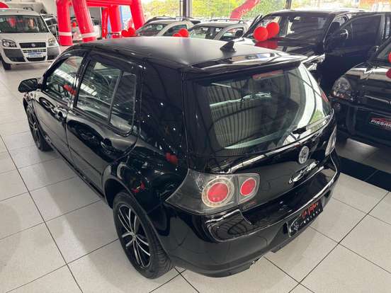 VOLKSWAGEN-GOLF-2010