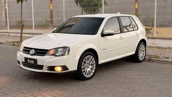 VOLKSWAGEN-GOLF-2013