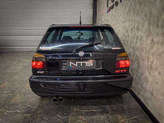 VOLKSWAGEN-GOLF-1995
