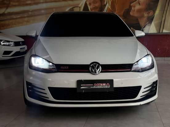 VOLKSWAGEN-GOLF-2013