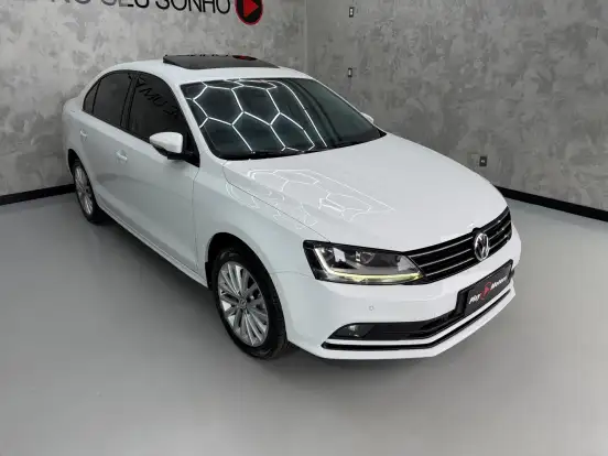 VOLKSWAGEN-JETTA-1.4 16V TSI COMFORTLINE GASOLINA 4P TIPTRONIC VOLKSWAGEN-JETTA-2017