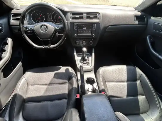 VOLKSWAGEN-JETTA-1.4 16V TSI COMFORTLINE GASOLINA 4P TIPTRONIC VOLKSWAGEN-JETTA-2017