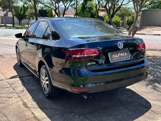 VOLKSWAGEN-JETTA-1.4 16V TSI COMFORTLINE GASOLINA 4P TIPTRONIC VOLKSWAGEN-JETTA-2017