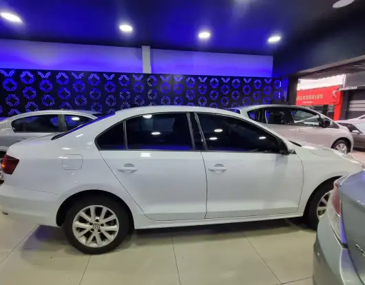 VOLKSWAGEN-JETTA-1.4 16V TSI TRENDLINE GASOLINA 4P MANUAL VOLKSWAGEN-JETTA-2016