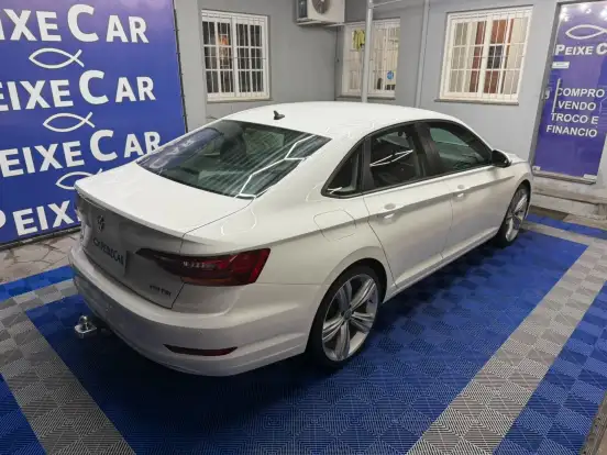 VOLKSWAGEN-JETTA-1.4 250 TSI TOTAL FLEX R-LINE TIPTRONIC VOLKSWAGEN-JETTA-2018
